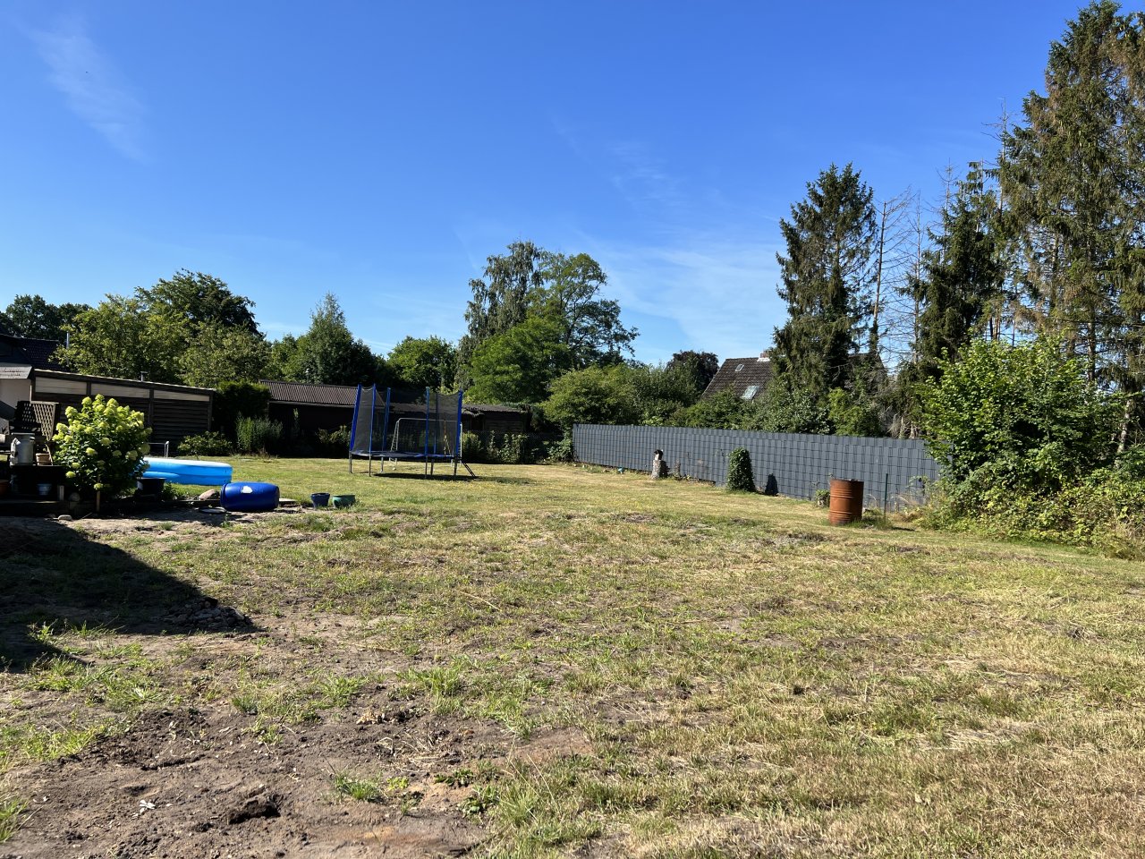 Erschlossenes Baugrundstück in privater Lage in Bahnhofsnähe in 23812 Wahlstedt