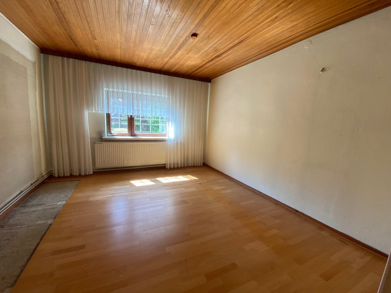 Einfamilienhaus mit privatem Grundstück in Toplage von Schenefeld !