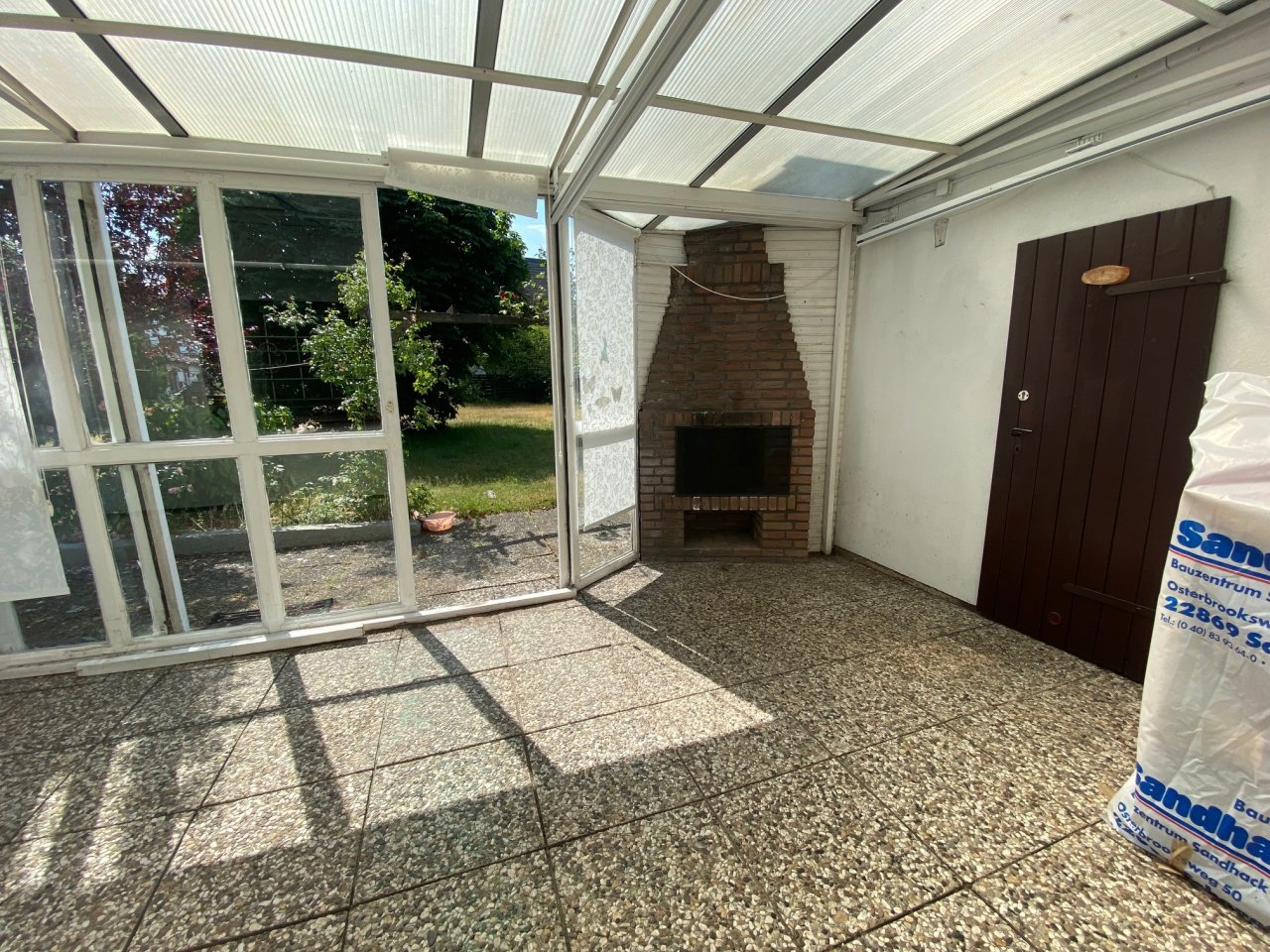 Einfamilienhaus mit privatem Grundstück in Toplage von Schenefeld !