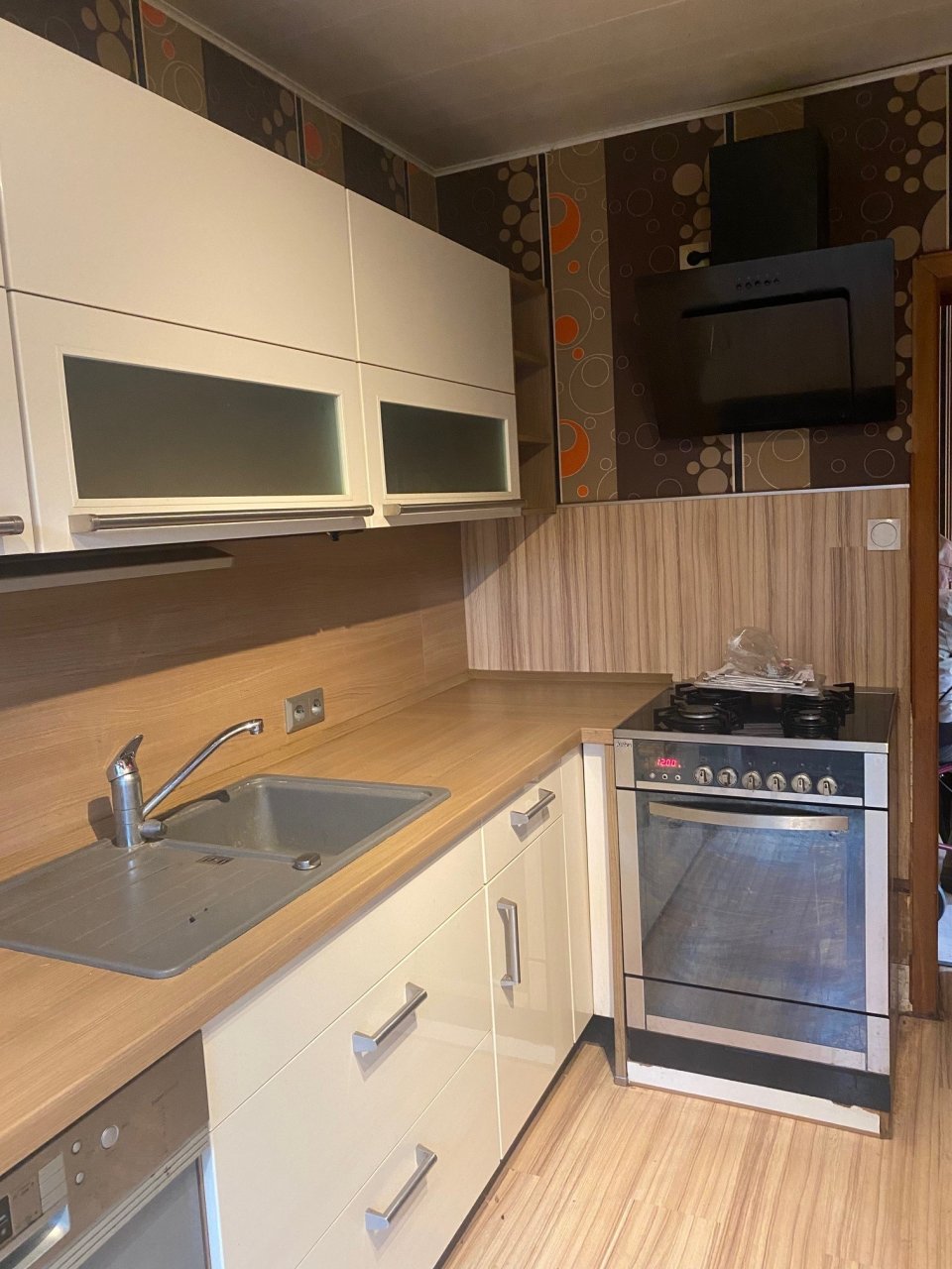 Großes 1356 m² Baugrundstück mit sanierungsfähigem Altbestand in Quickborn Heide. Neubau eines weiteren Hauses möglich !