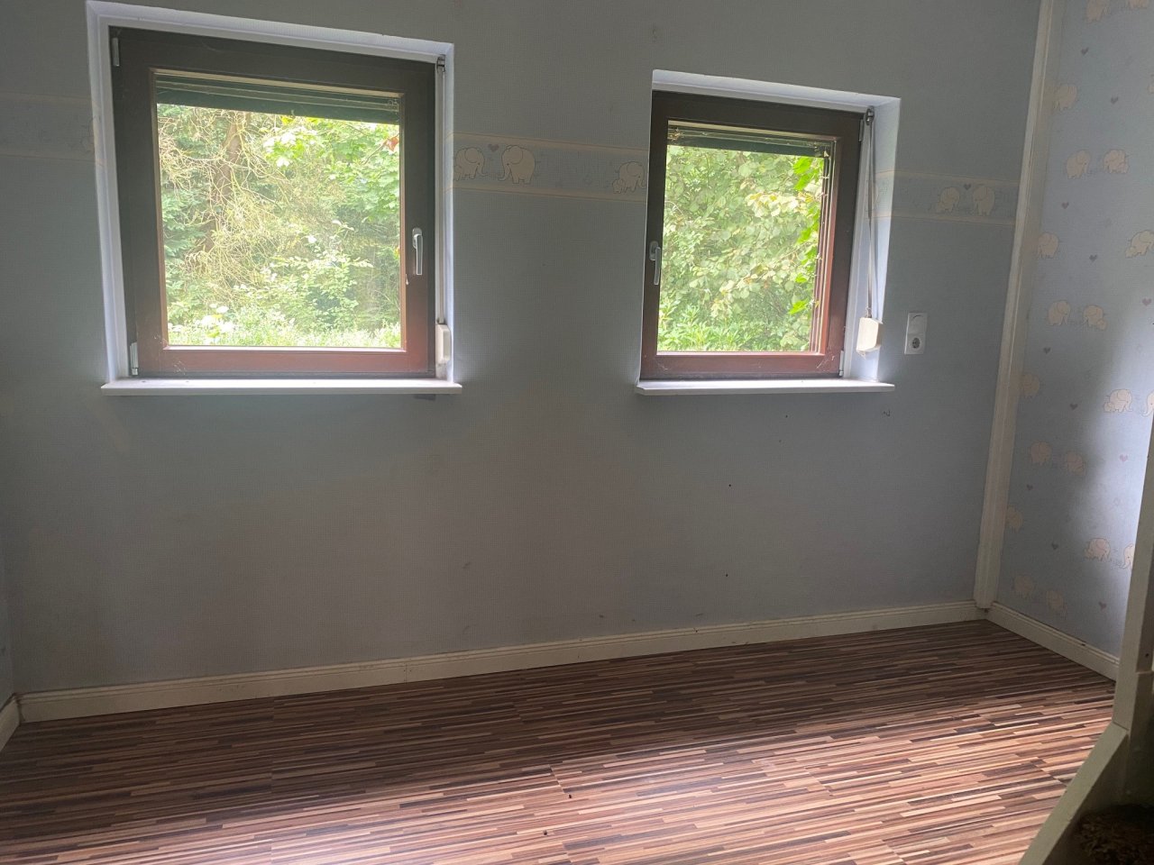 Großes 1356 m² Baugrundstück mit sanierungsfähigem Altbestand in Quickborn Heide. Neubau eines weiteren Hauses möglich !