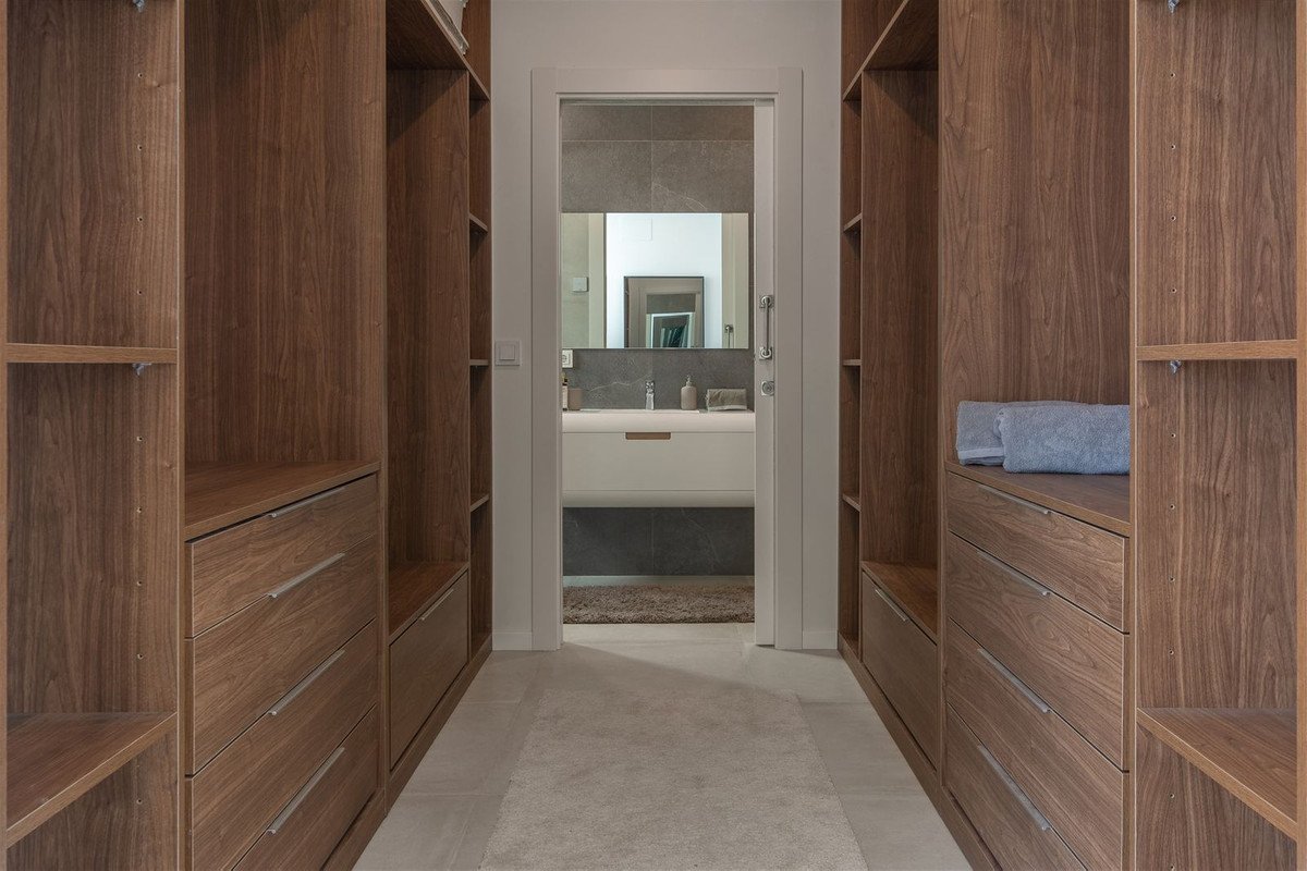 Moderne Neubauluxusvilla in offener Bauweise mit bester Ausstattung