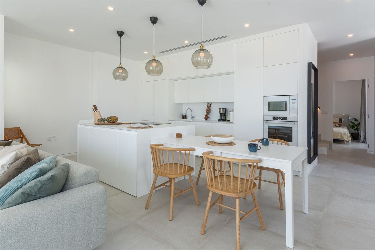 Moderne Neubauluxusvilla in offener Bauweise mit bester Ausstattung