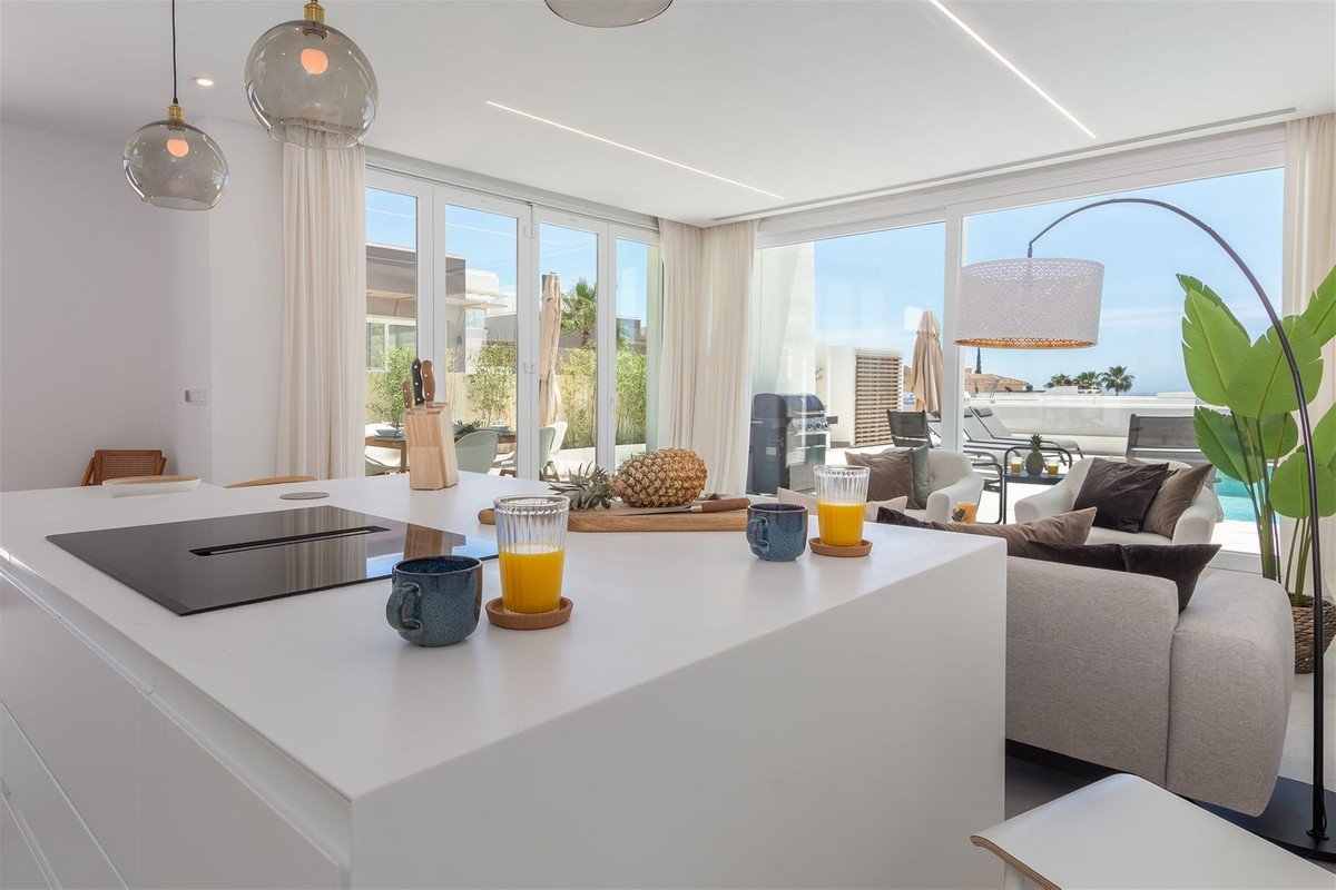 Moderne Neubauluxusvilla in offener Bauweise mit bester Ausstattung