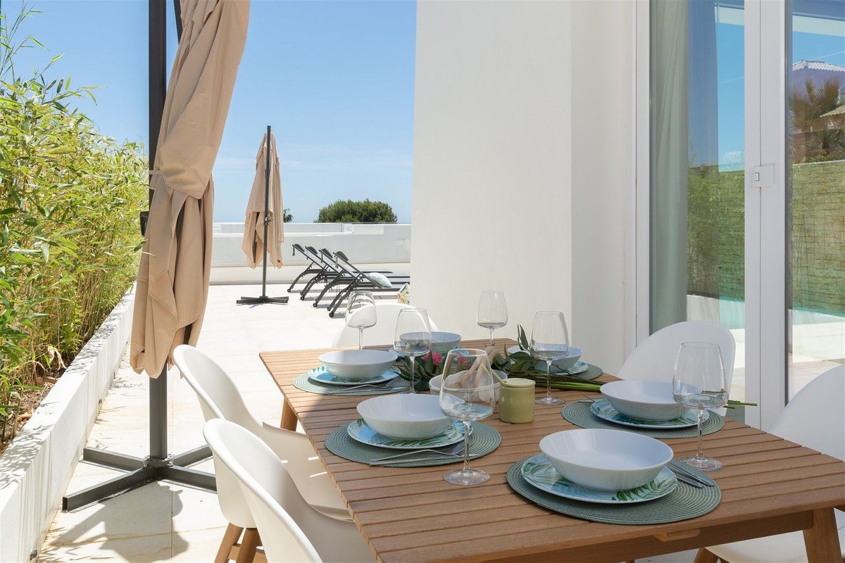 Moderne Neubauluxusvilla in offener Bauweise mit bester Ausstattung