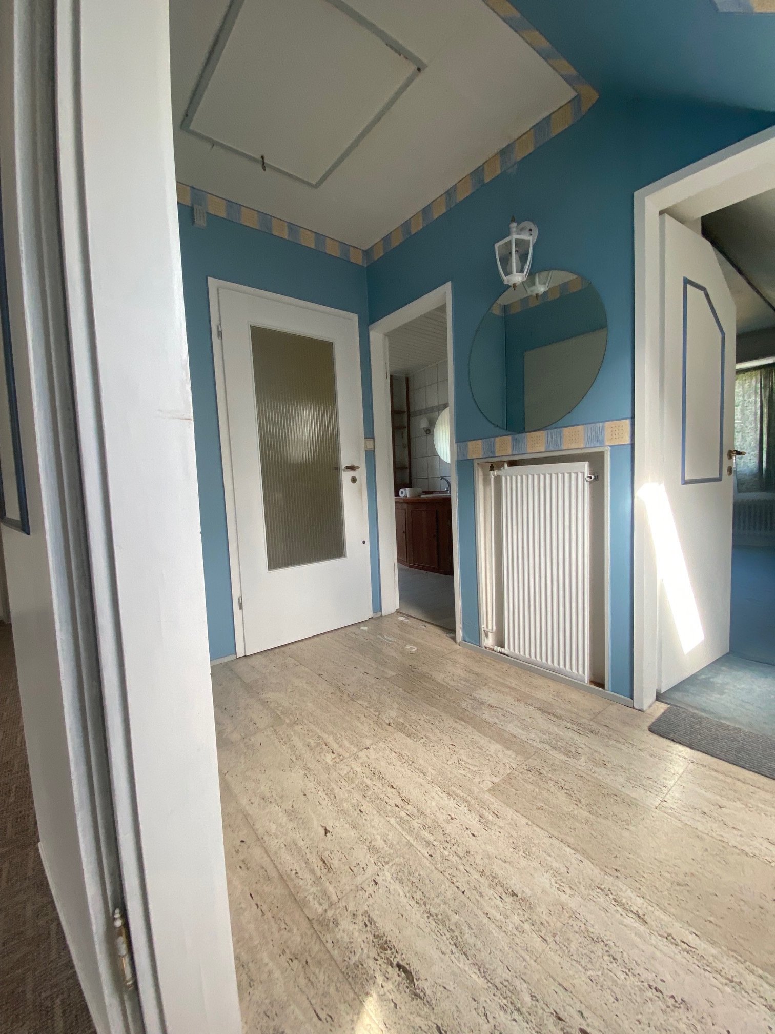 Kaufpreis reduziert / Großes Einfamilienhaus mit Vollkeller, Garage und privatem Grundstück in bester Lage von Seevetal-Hittfeld.