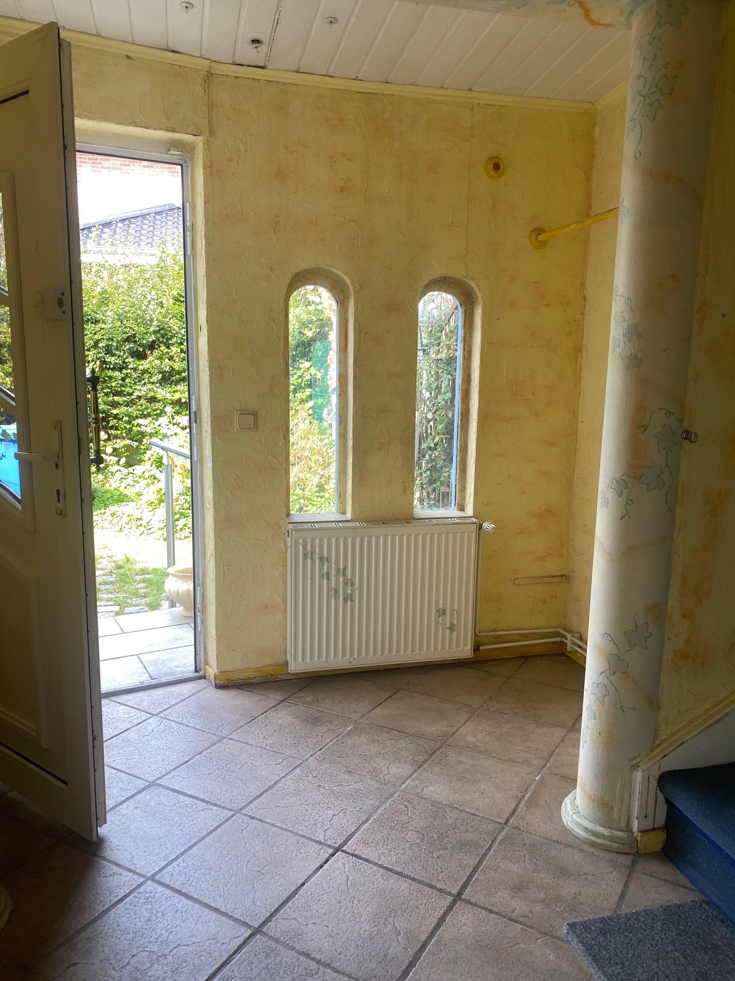 Kaufpreis reduziert / Großes Einfamilienhaus mit Vollkeller, Garage und privatem Grundstück in bester Lage von Seevetal-Hittfeld.