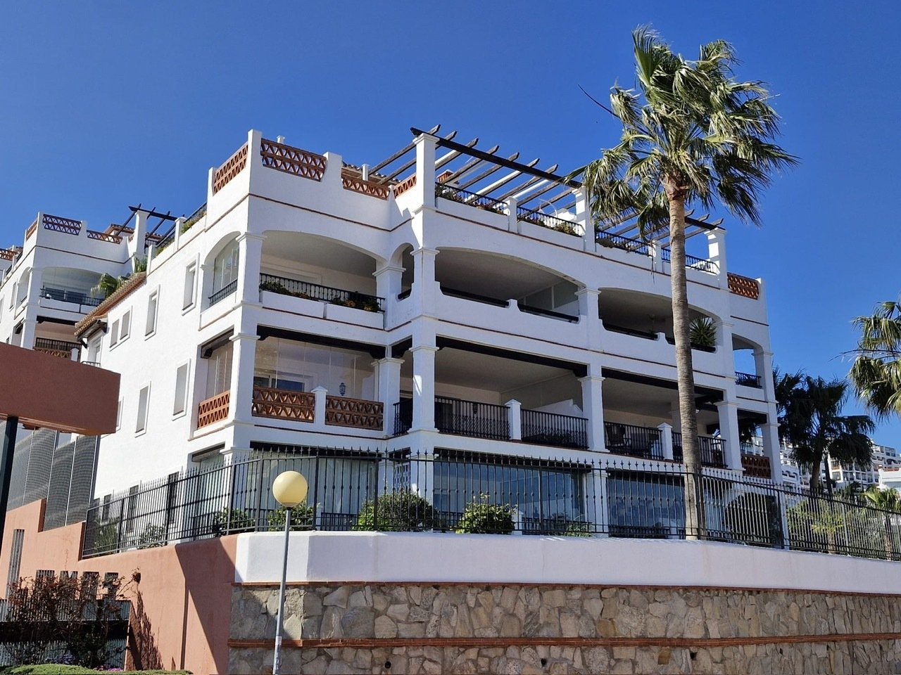 Lichtdurchflutet und stilvoll. Exklusive 159 qm EG - Wohnung - sonnig, modern, perfekt geschnitten.