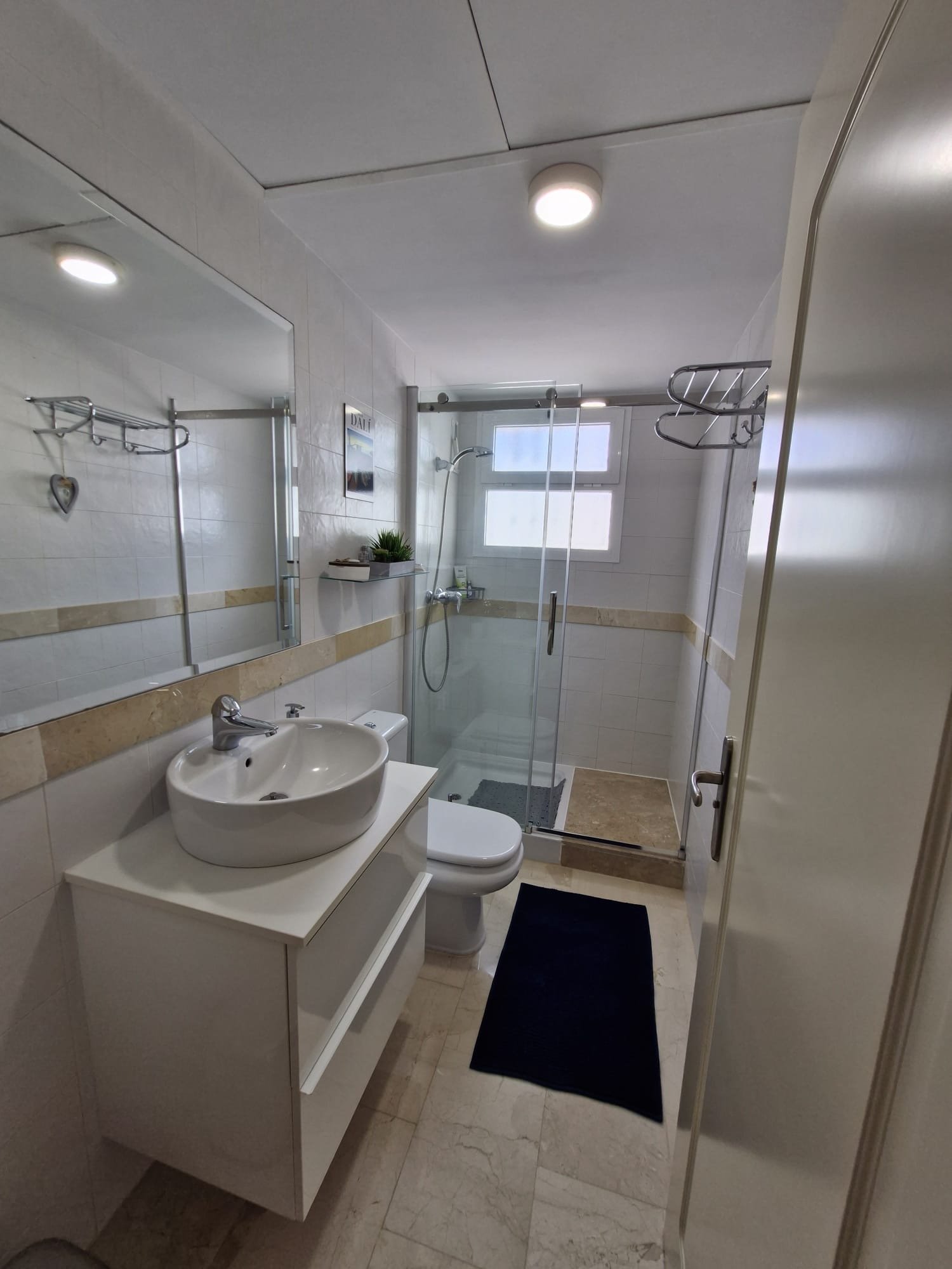 Lichtdurchflutet und stilvoll. Exklusive 159 qm EG - Wohnung - sonnig, modern, perfekt geschnitten.