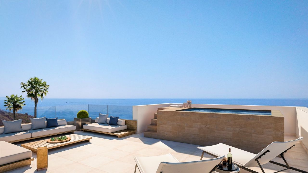 Fantastic new 2 - 4 bedroom apartments and penthouses with gym, spa and lots more in Fuengirola