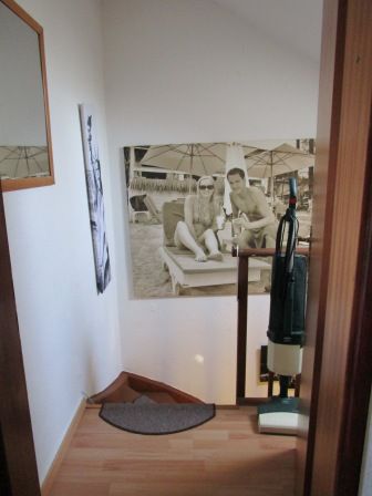 End terraced house in Norderstedt with private garden, double garage and guest apartment