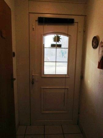 End terraced house in Norderstedt with private garden, double garage and guest apartment