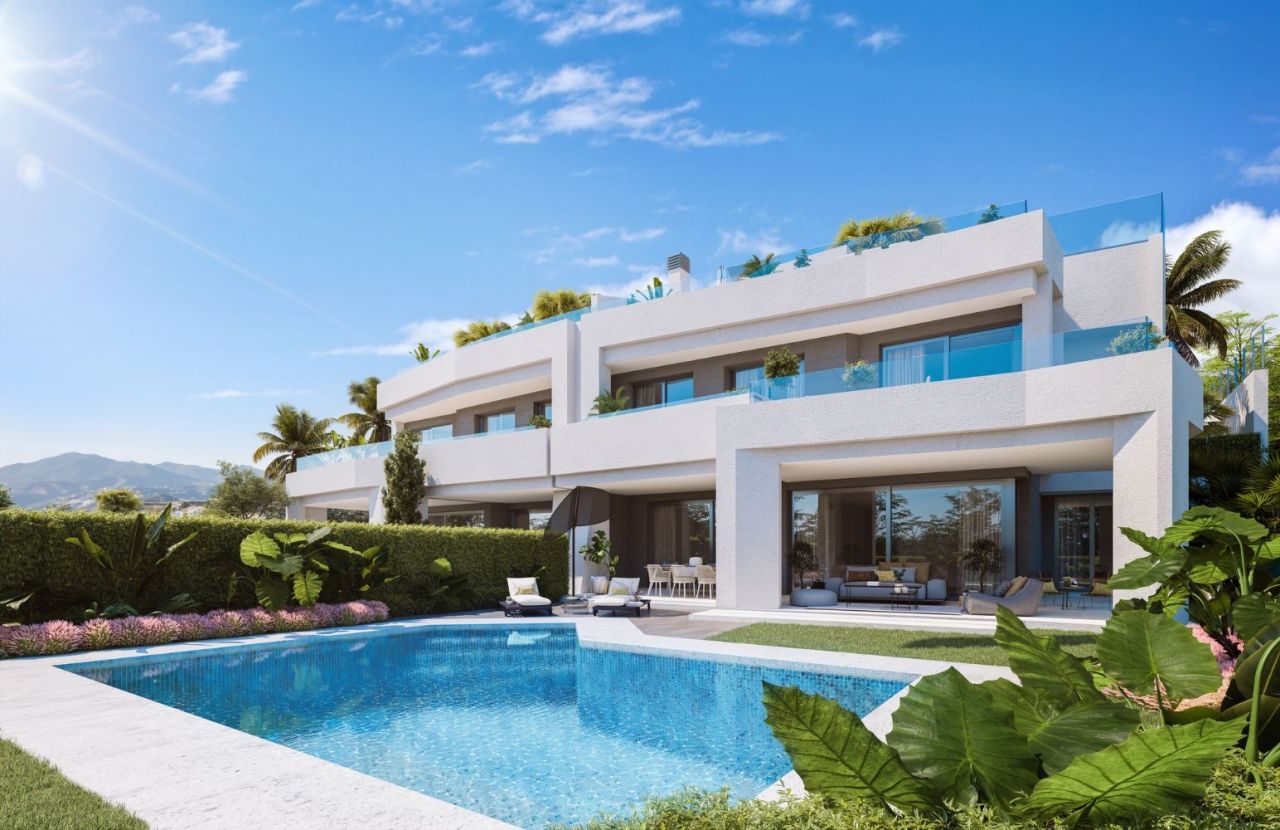 Marbella: Luxury new construction project in a prime location in Marbella on the Santa Maria Golf golf course with 5 star facilities. 