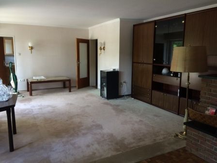 ETW in ruhiger Lage, gute Infrastruktur und TG-Stellplatz in Hamburg-Poppenbüttel