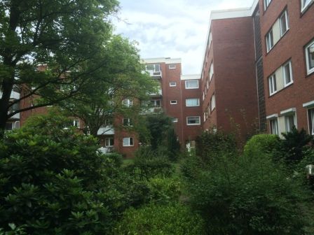 ETW in ruhiger Lage, gute Infrastruktur und TG-Stellplatz in Hamburg-Poppenbüttel