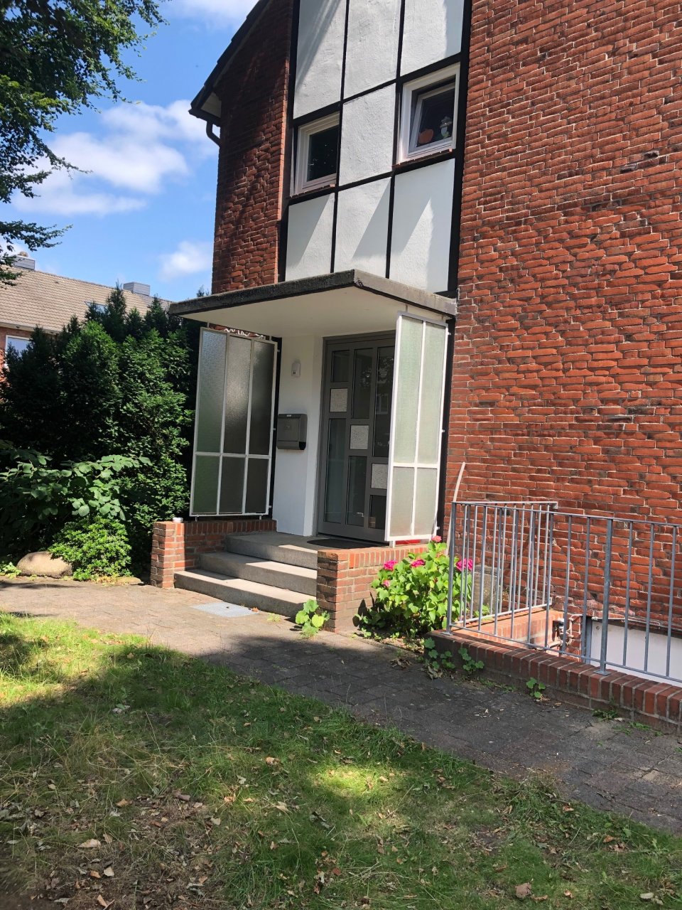 Vermietetes Endreihenhaus mit privatem Garten und Garage in bester Lage von Norderstedt