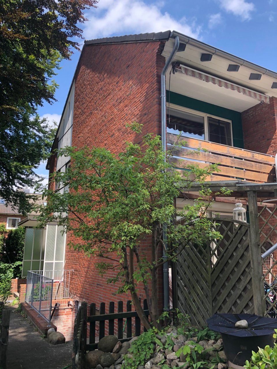 Vermietetes Endreihenhaus mit privatem Garten und Garage in bester Lage von Norderstedt