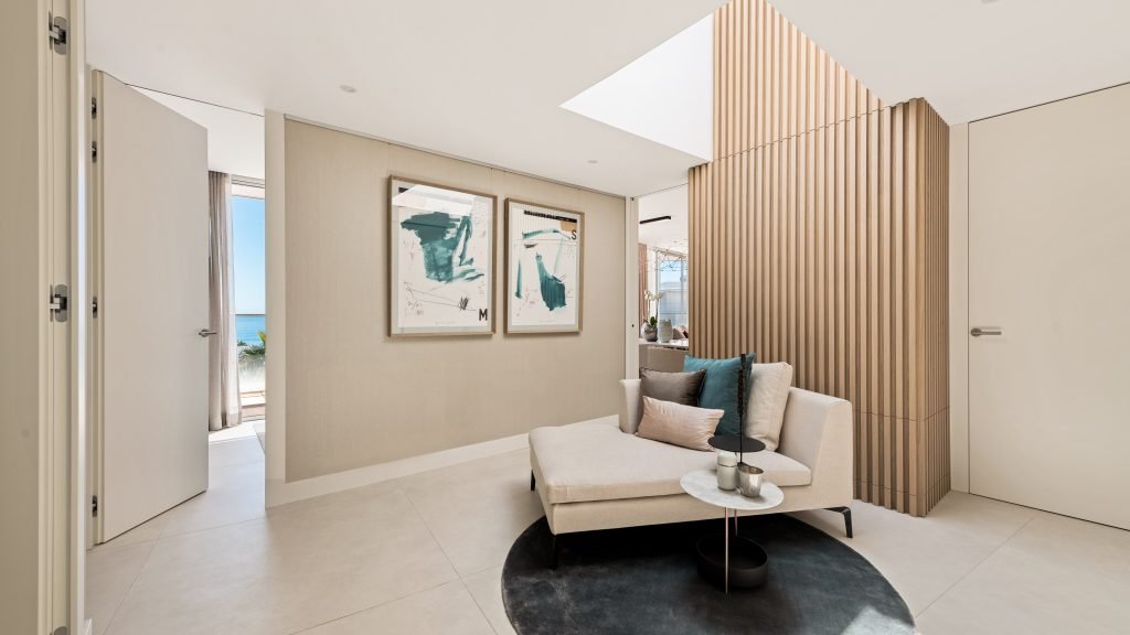 Directly on the sea, luxury new development in Estepona on the Costa del Sol