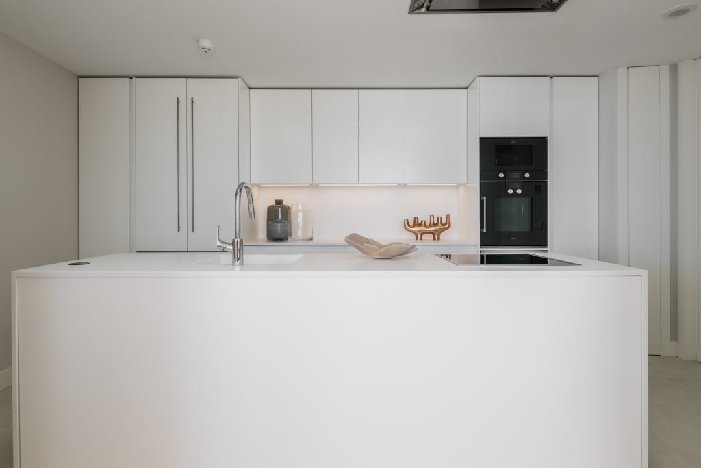 Directly on the sea, luxury new development in Estepona on the Costa del Sol