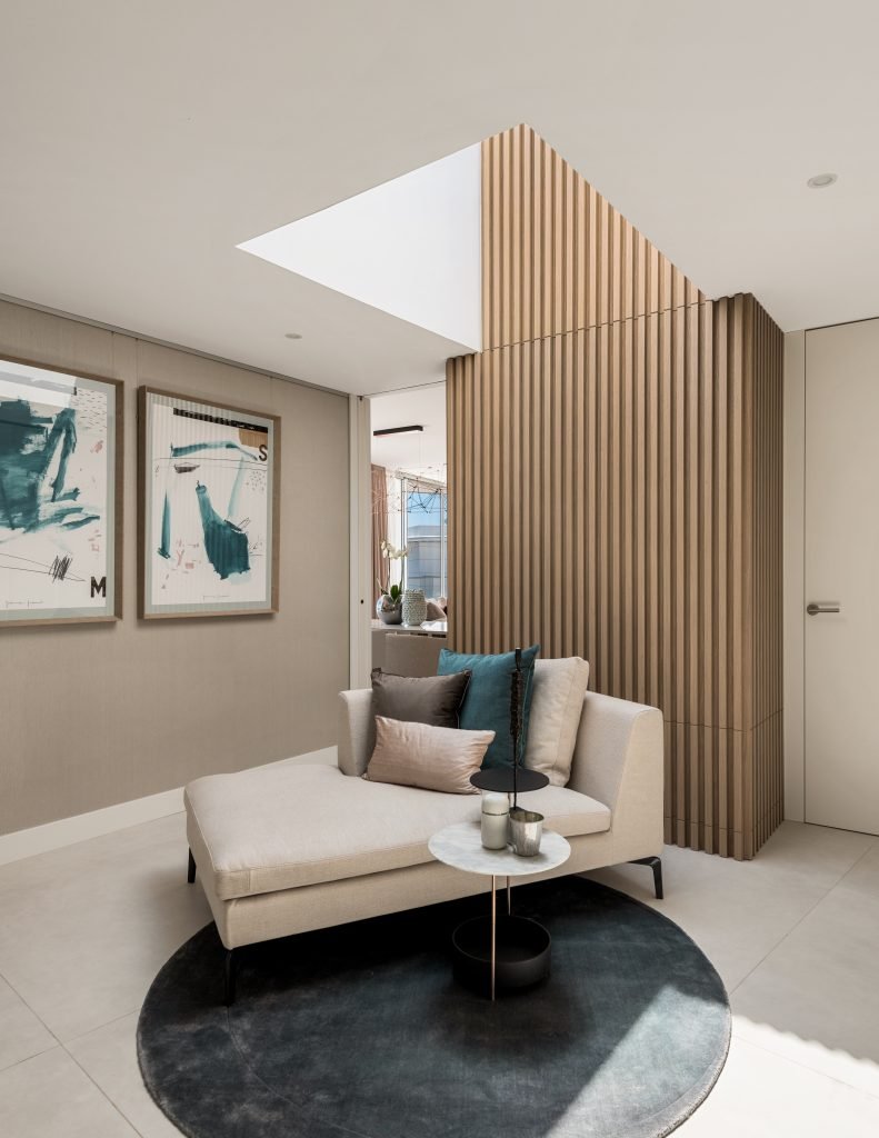 Directly on the sea, luxury new development in Estepona on the Costa del Sol