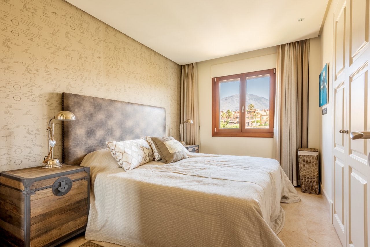 Fabulous penthouse with panoramic views in the most luxurious beachfront urbanisation in Estepona!