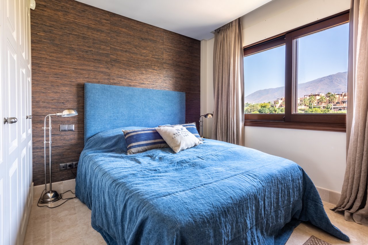 Fabulous penthouse with panoramic views in the most luxurious beachfront urbanisation in Estepona!