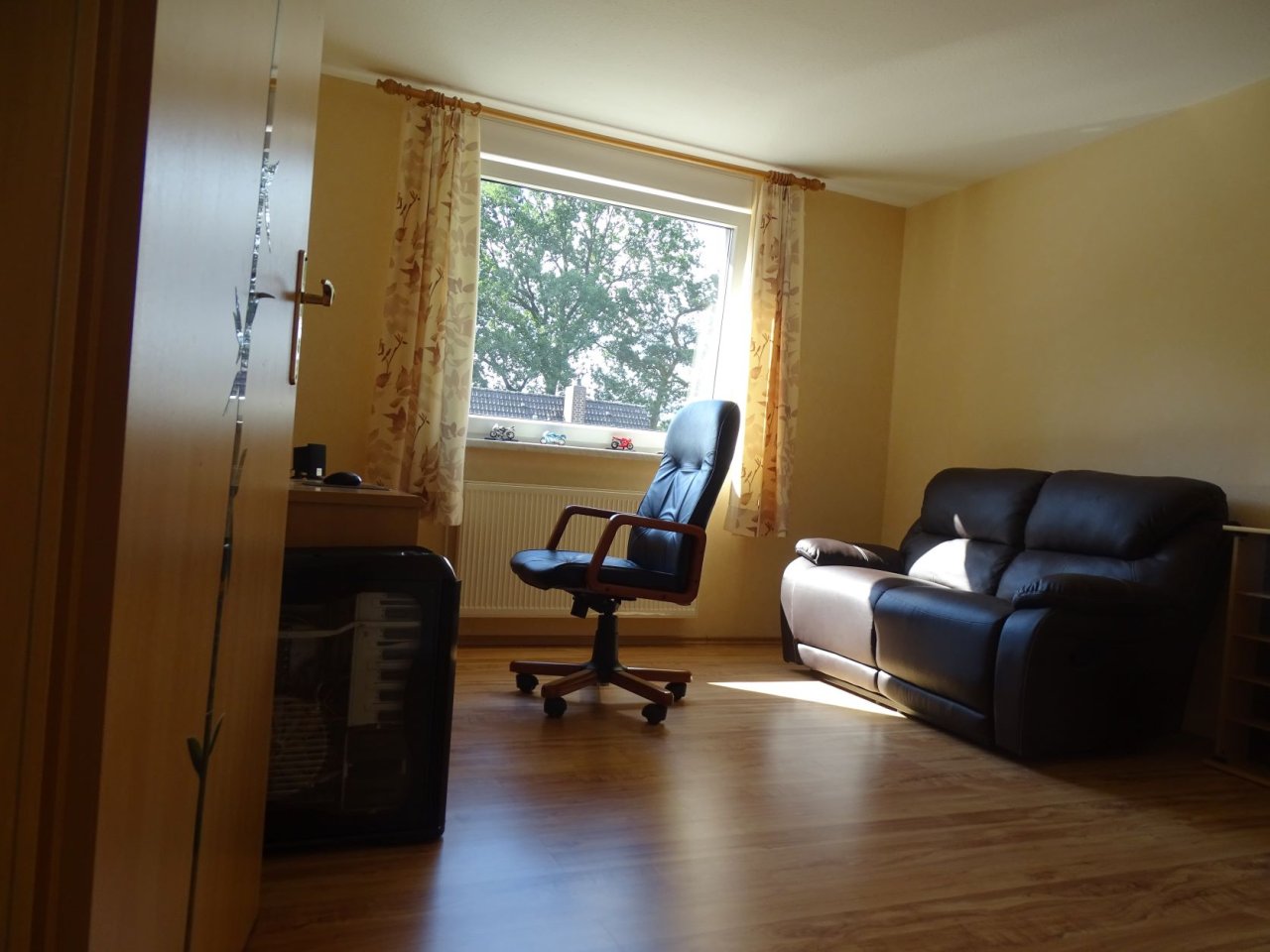 Familien aufgepasst ! Modernes Endreihenhaus mit viel Platz in bester Lage von Munster.