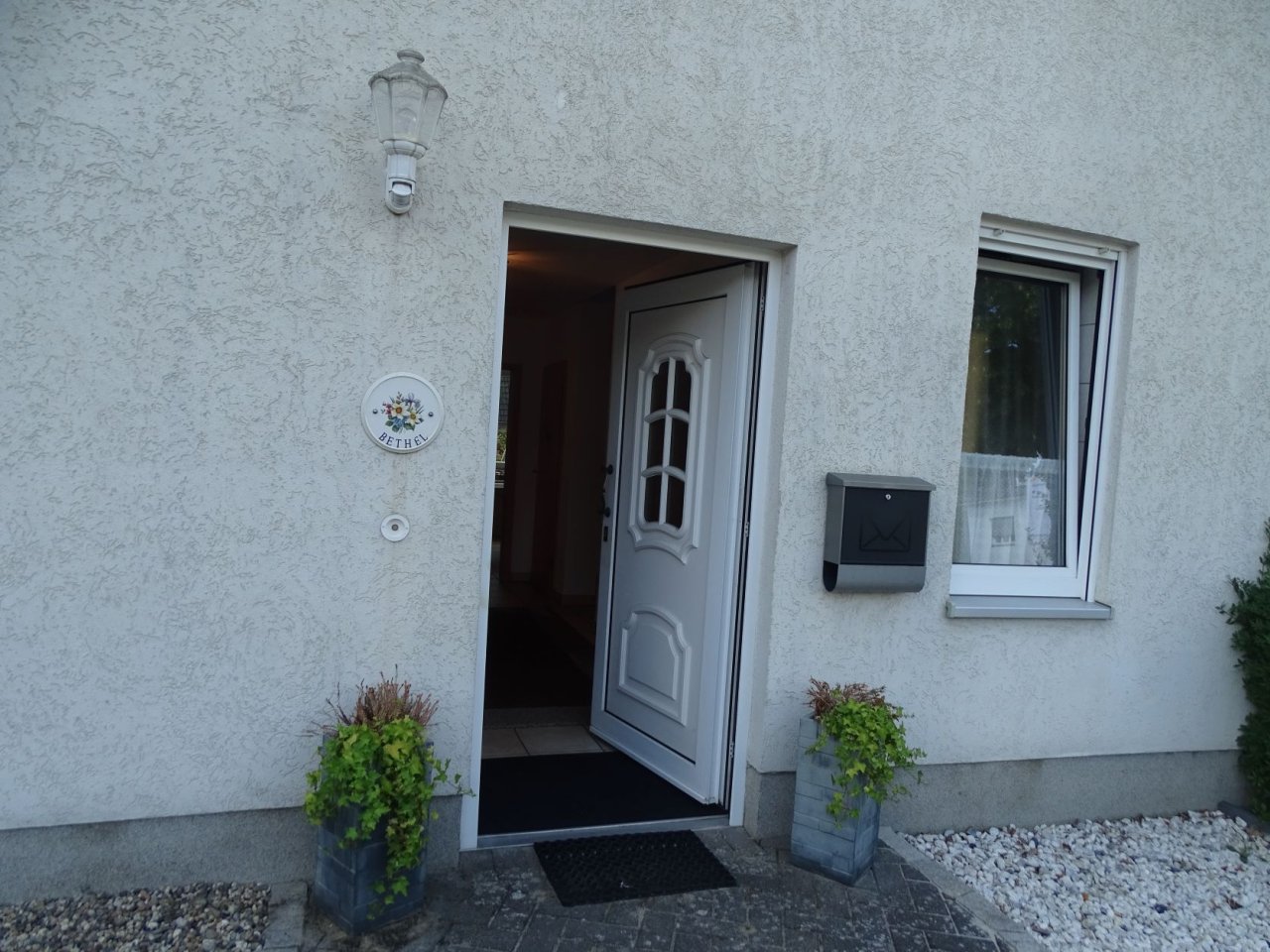 Familien aufgepasst ! Modernes Endreihenhaus mit viel Platz in bester Lage von Munster.