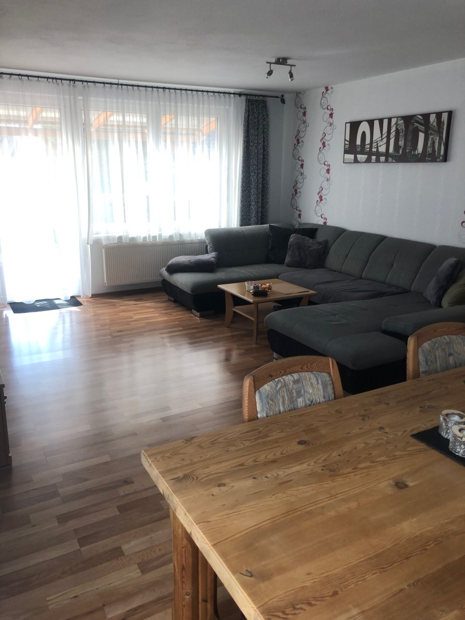 Familien aufgepasst ! Modernes Endreihenhaus mit viel Platz in bester Lage von Munster.