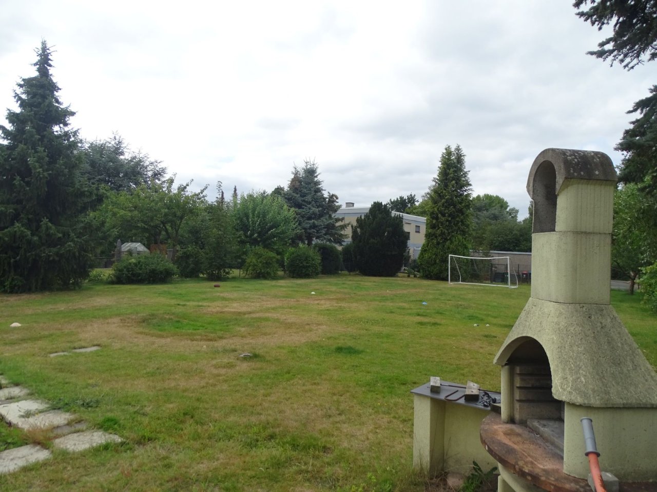 Ruhig gelegenes Grundstück in infrastrukturell hervorragender Lage in Hamburg Kirchsteinbek