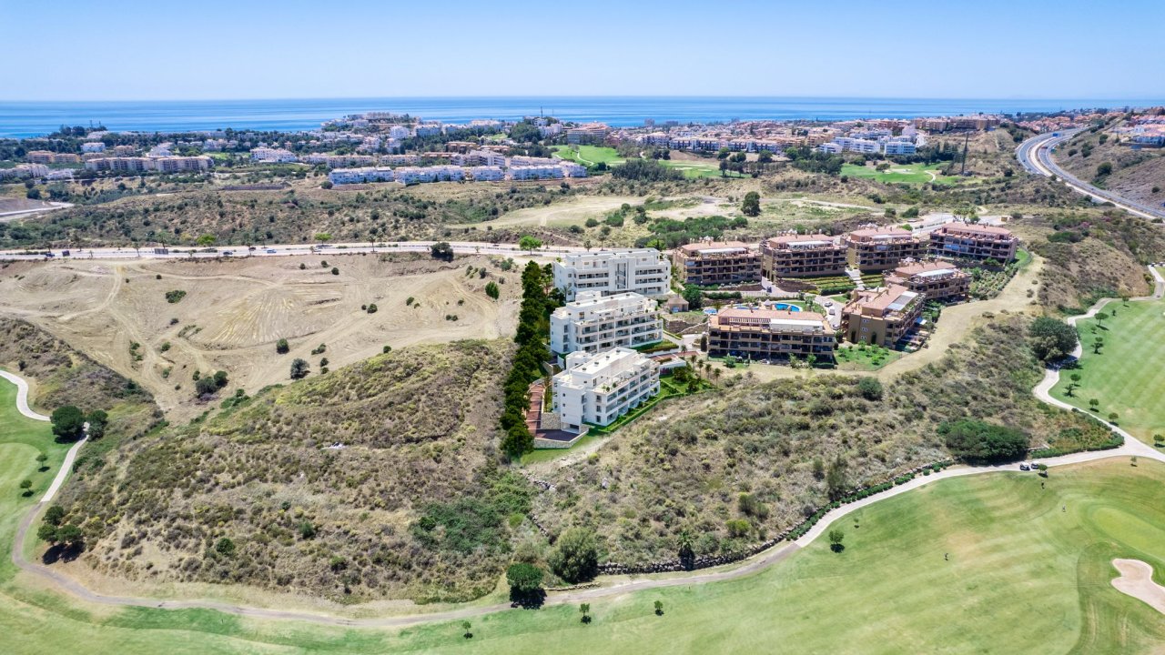 New luxury residential project on the frontline of the Calanova golf course