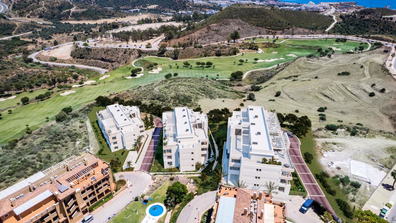 New luxury residential project on the frontline of the Calanova golf course