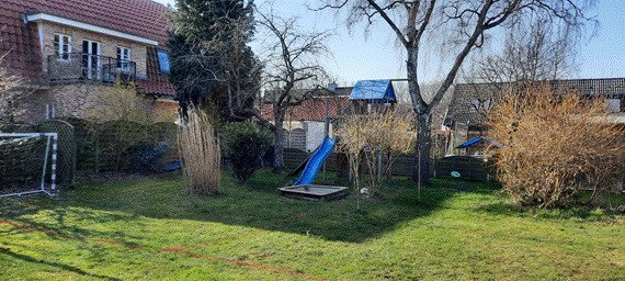 Fantastisches Baugrundstück in fußläufiger Entfernung zur Innenstadt von Ahrensburg. Hervorragende Infrastruktur !