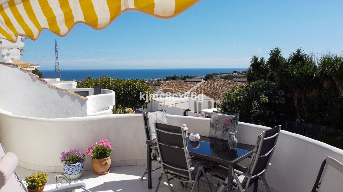 Mijas Costa, Calahonda: Fantastic two bedroom apartment in Calahonda, Mijas Costa 