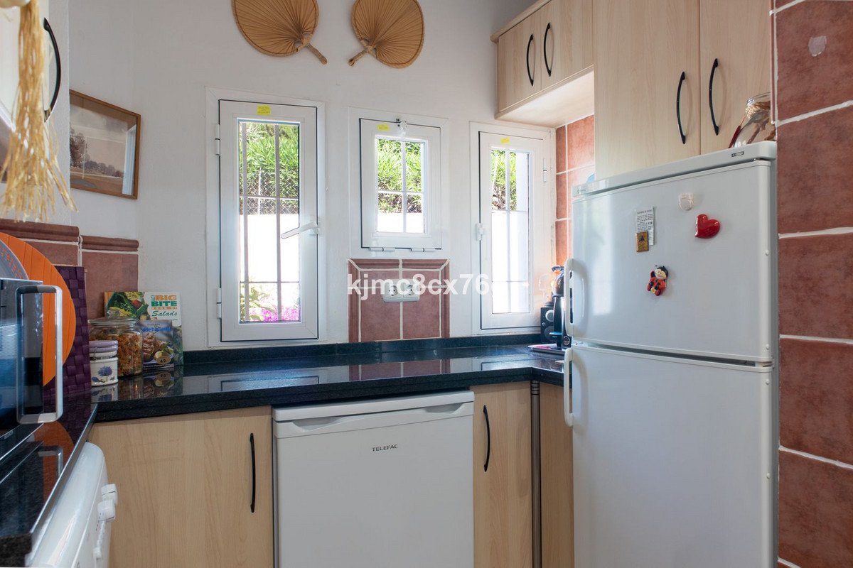 Fantastic two bedroom apartment in Calahonda, Mijas Costa