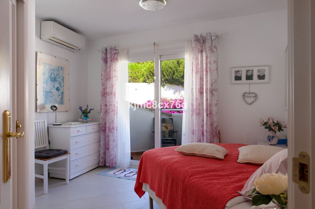 Fantastic two bedroom apartment in Calahonda, Mijas Costa