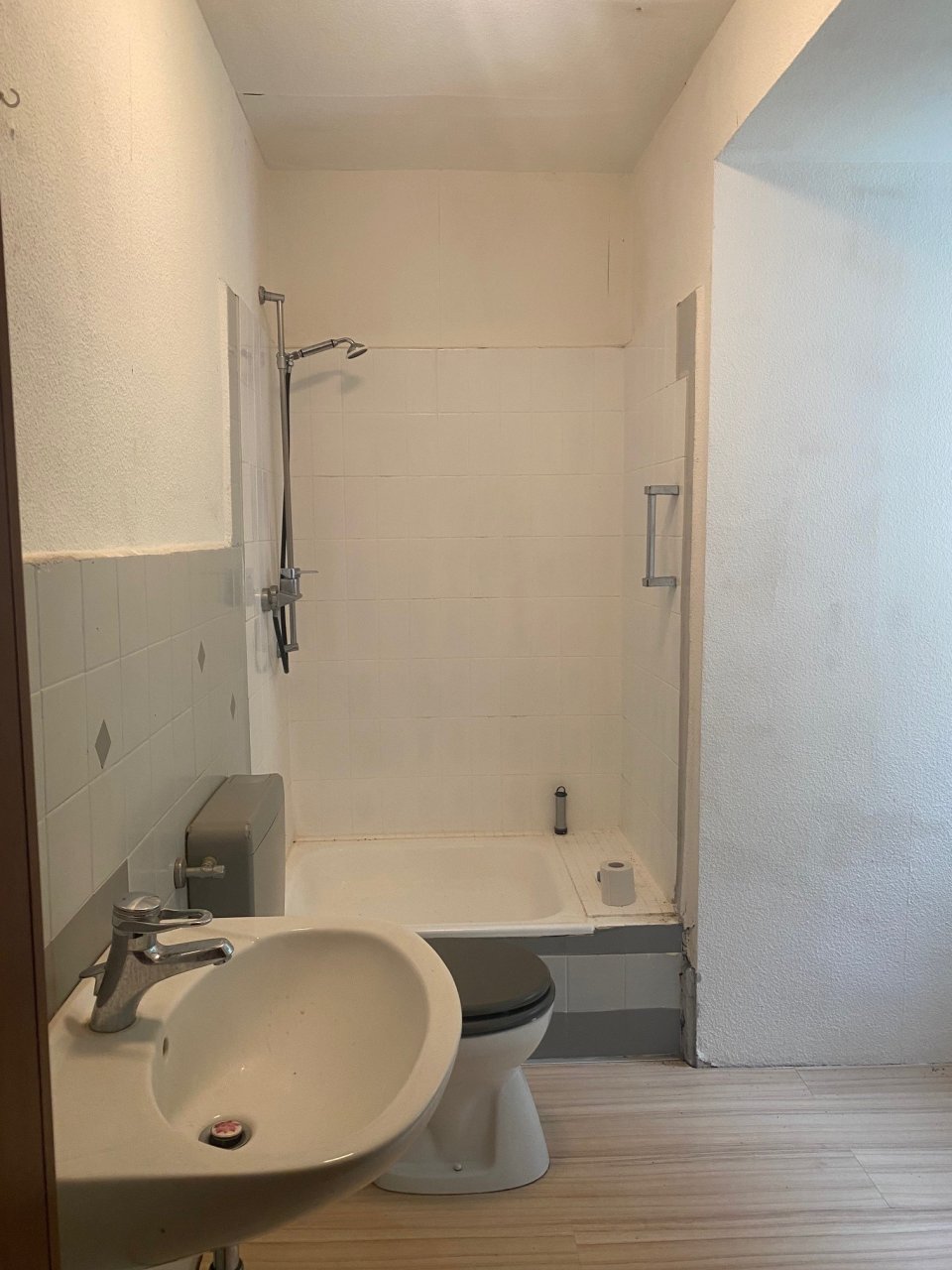 Badezimmer Ansicht 2