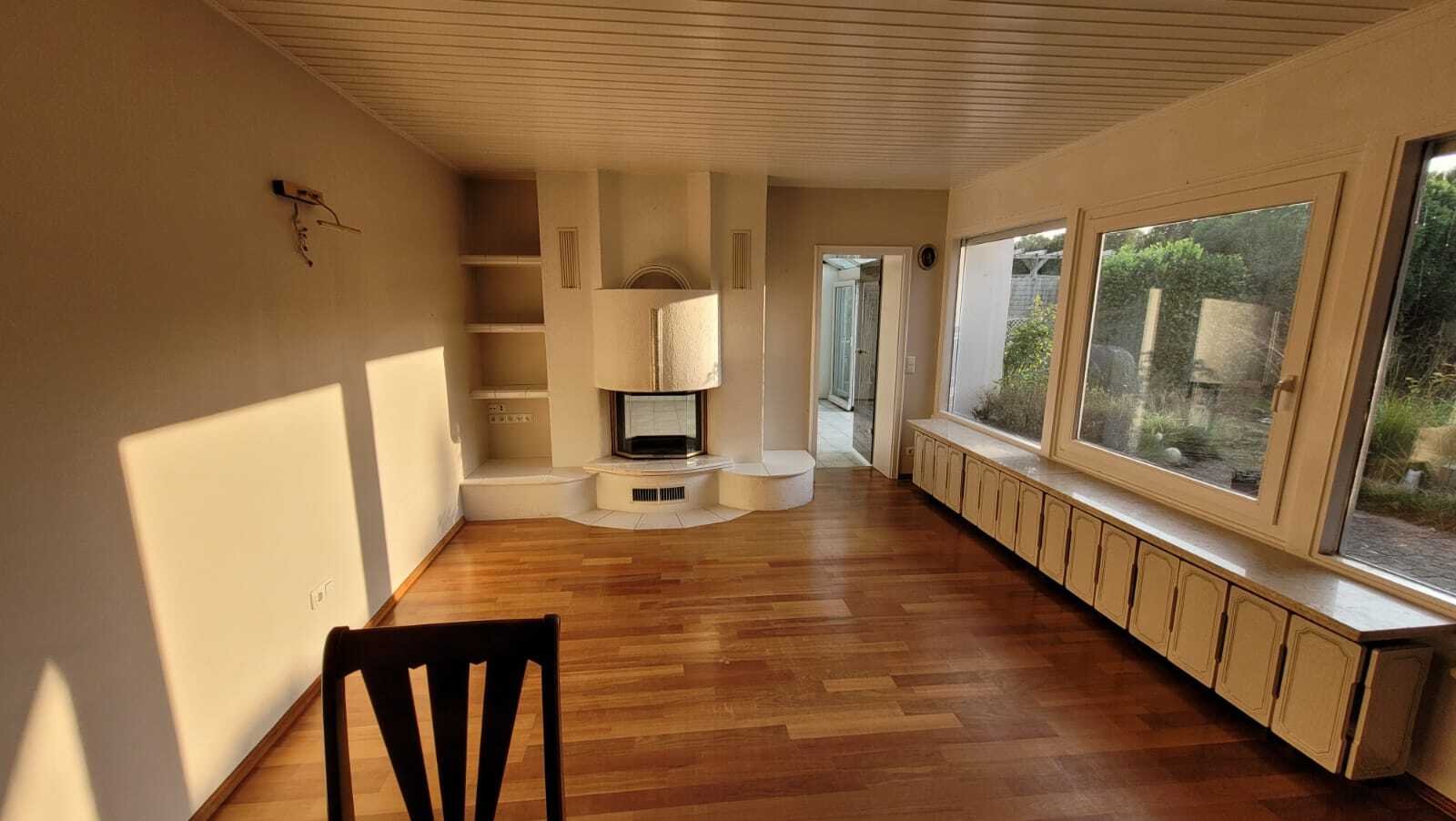 Charmanter Bungalow auf Eckgrundstück in Massivbauweise in hervorragender Lage von Seevetal-Hittfeld.