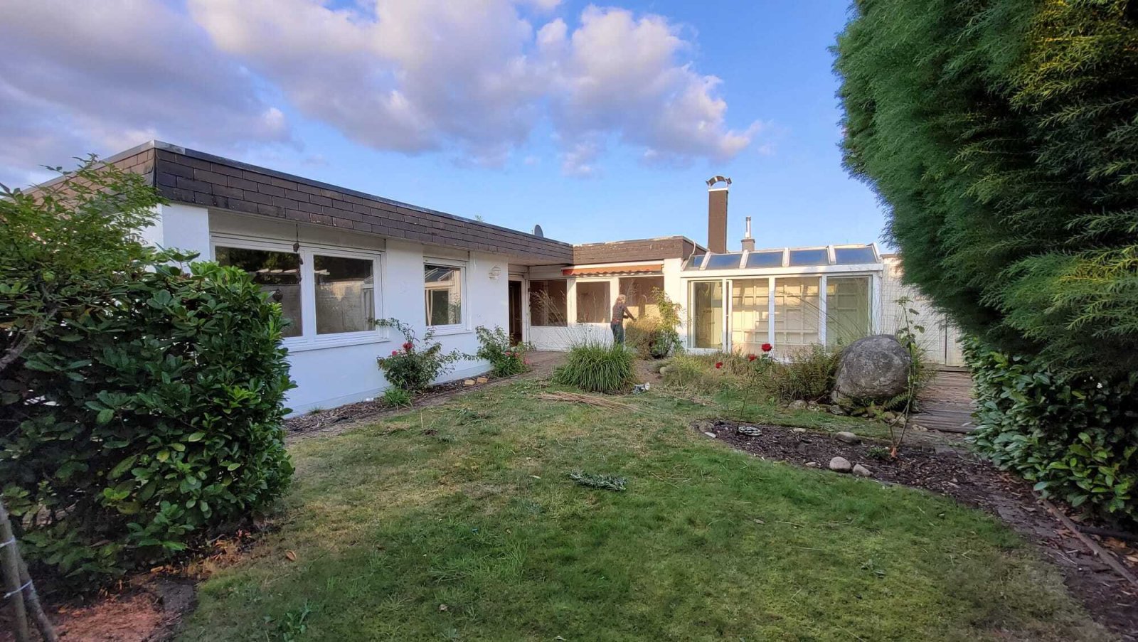 Charmanter Bungalow auf Eckgrundstück in Massivbauweise in hervorragender Lage von Seevetal-Hittfeld.