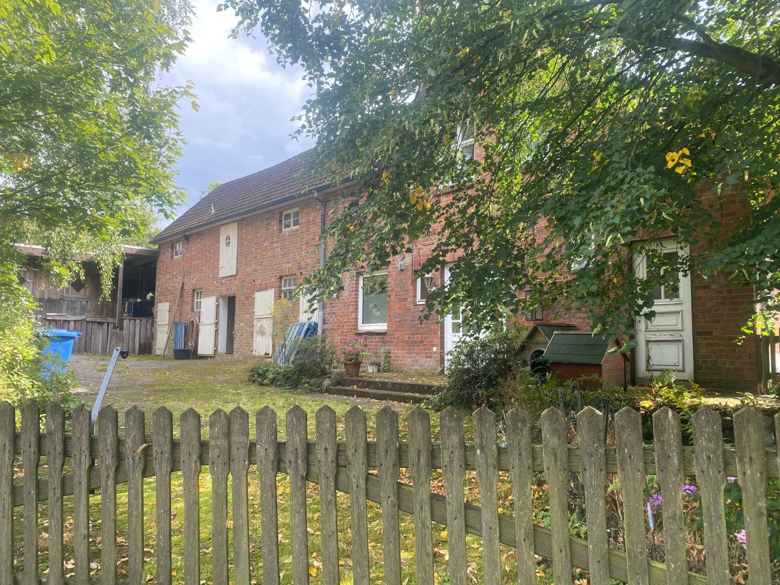 Großzügiges Anwesen mit zwei Wohneinheiten in 21271 Asendorf / Gewerbliche Teilnutzung möglich.