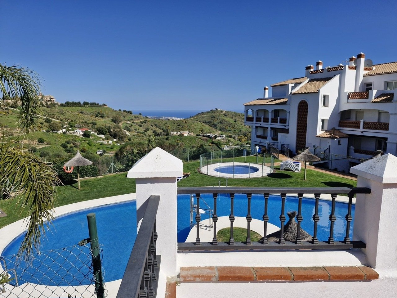 Light-filled and stylish. Exclusive 159 sq m ground floor apartment - sunny, modern, perfectly laid out.